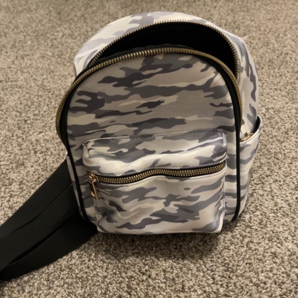 Camo mini backpack